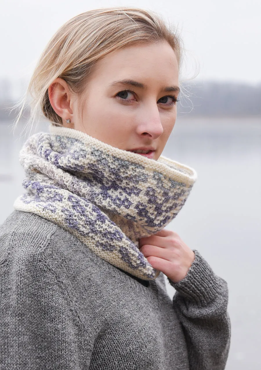 Grey Poppies Mosaic Neckwarmer <br/><small>knitting pattern</small>